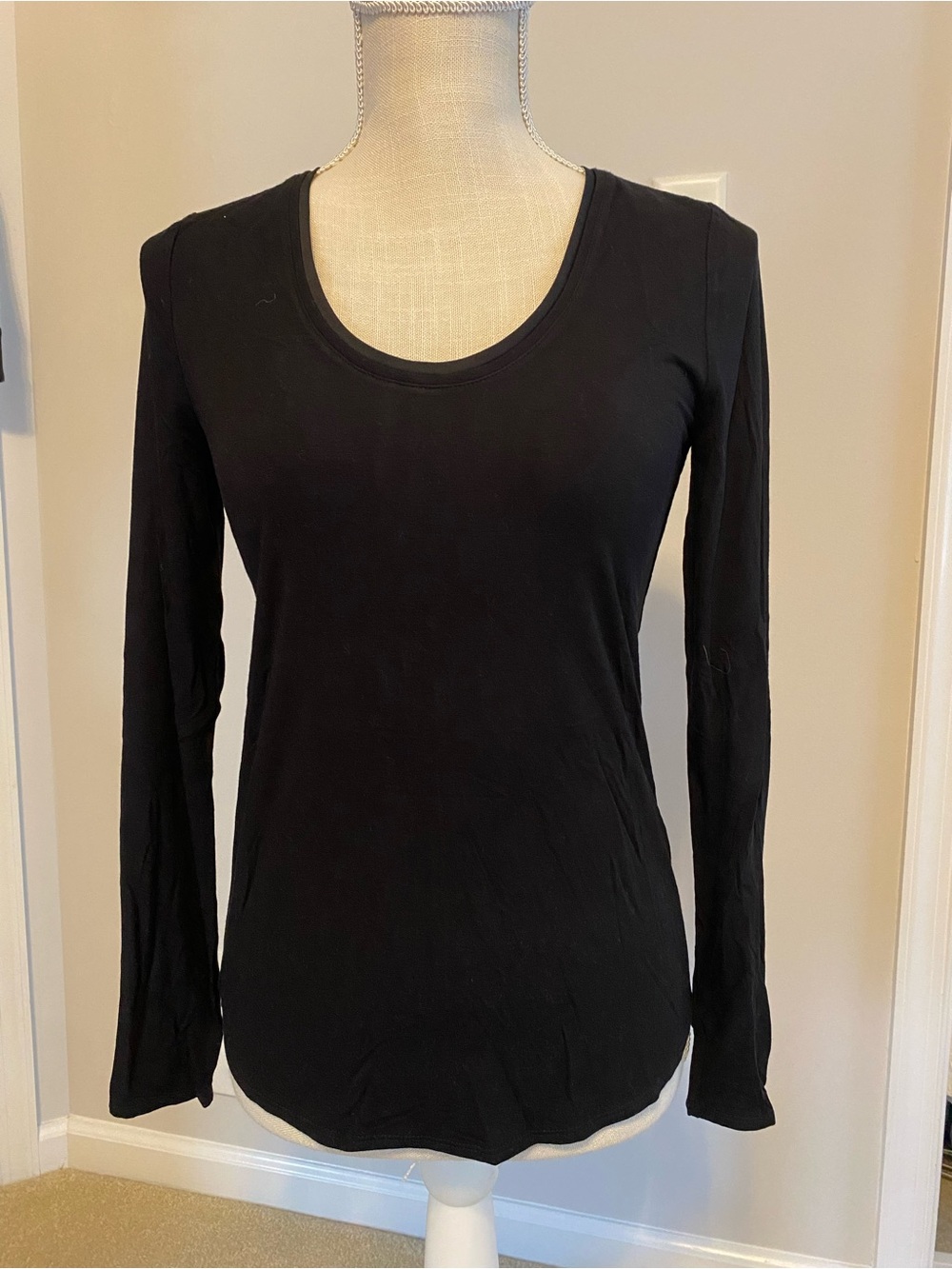 White House Black Market Black Scoop Neck Long Sleeve Tee